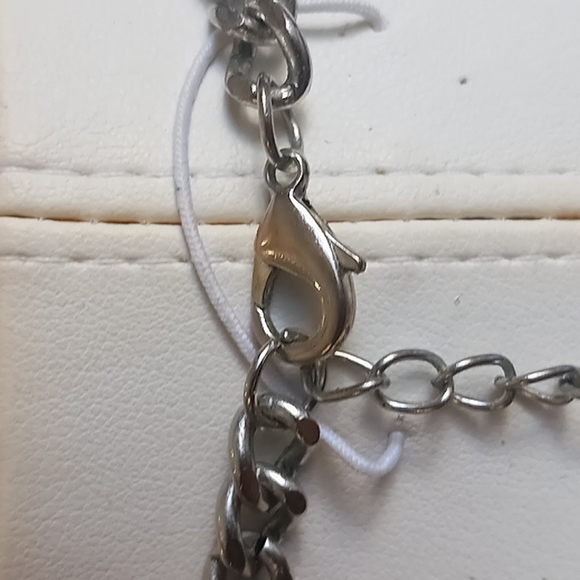 Unique bib necklace - Picture 7 of 7